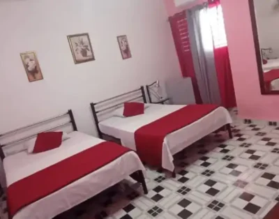 Hostal Mar Azul, Habitación Rosada