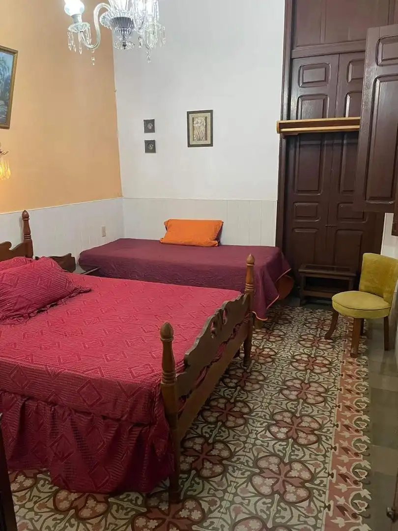 Esta casa de huéspedes dispone de wifi en las zonas comunes, aparcamiento sin asistencia y lavandería. . Reservas online, Casa Colonial Mirta y Candido Room 1.