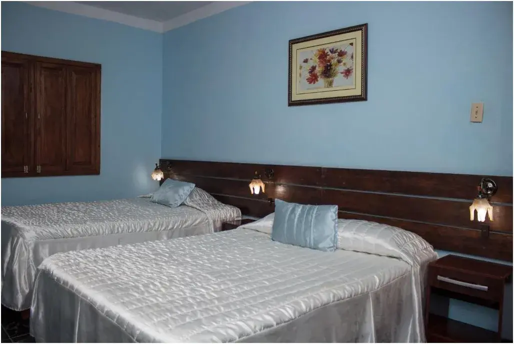 Habitación Azul en Cienfuegos, 55100, Cuba. Una casa particular familiar para turistas extranjeros, ubicada en una de las zonas más turísticas de Cienfuegos..