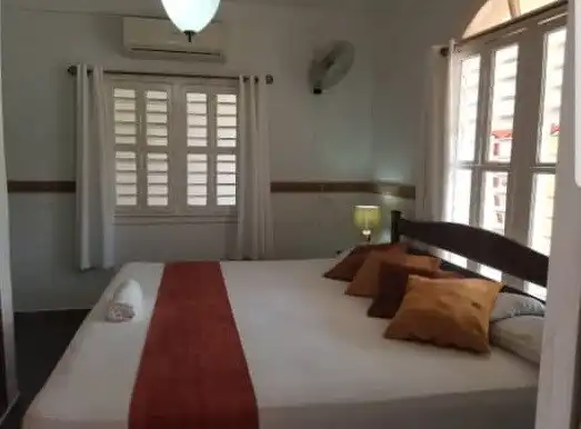 Calle Adela Azcuy Norte No 2A, Vinales Pinar del Río, Cuba. Encantador lugar para hospedarte y disfrutar de su esperiencia en Viñales. Reservas online, Villa Paradiso Marilin y Yuri H Carmelita.