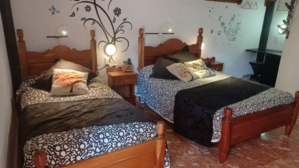 Vedado, La Habana, 10400, Cuba. Casa de renta en el centro del Vedado. Con 7 hab.  con todos los servicios de transporte publico.. Reservas online, Hostal Havaniko, Room 7.