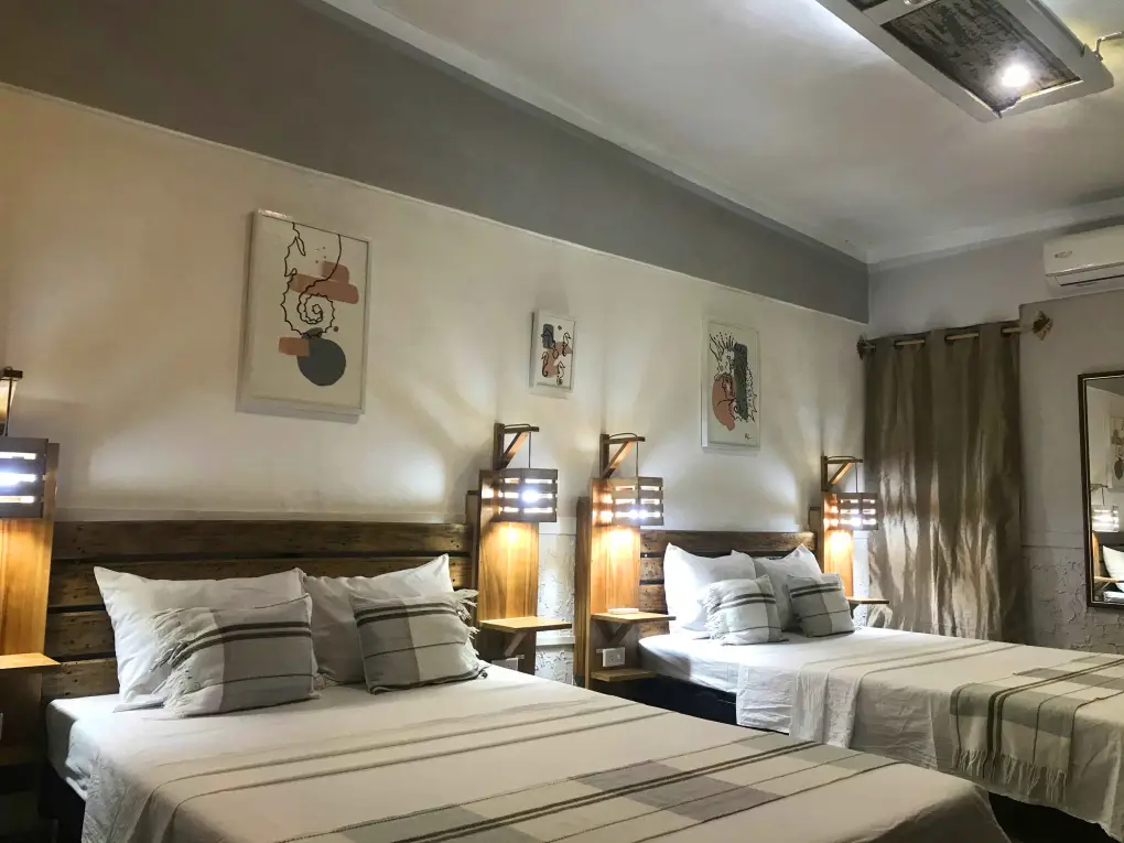 Trinidad, Sancti Spíritus, 62600, Cuba. A tres cuadras del parque central Carlos Manuel de Céspedes desde donde se puede acceder a casas de cambio. Reservas online, Casa Las Artes, Room 1.