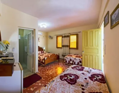 Hostal Loraine, (Habitación 2)